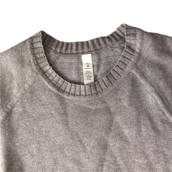 Lululemon Still Lotus Sweater Size Women's XL Reversible Mulberry Lilac